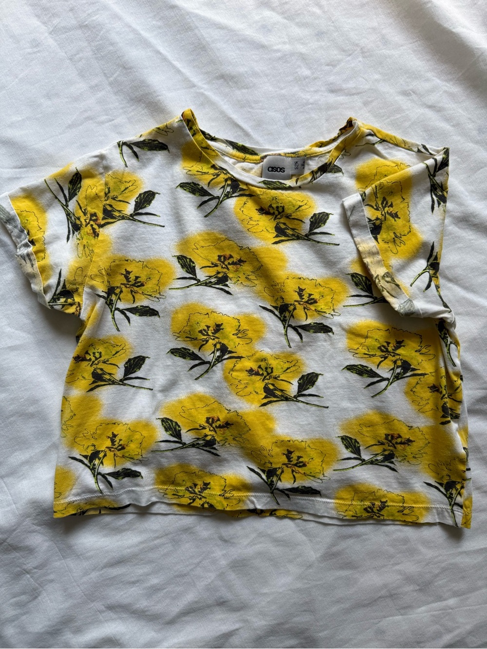 XS ASOS Yellow & White Floral Short Sleeve Cropped Tee Cuffed Sleeves US Size 2 - Picture 4 of 12